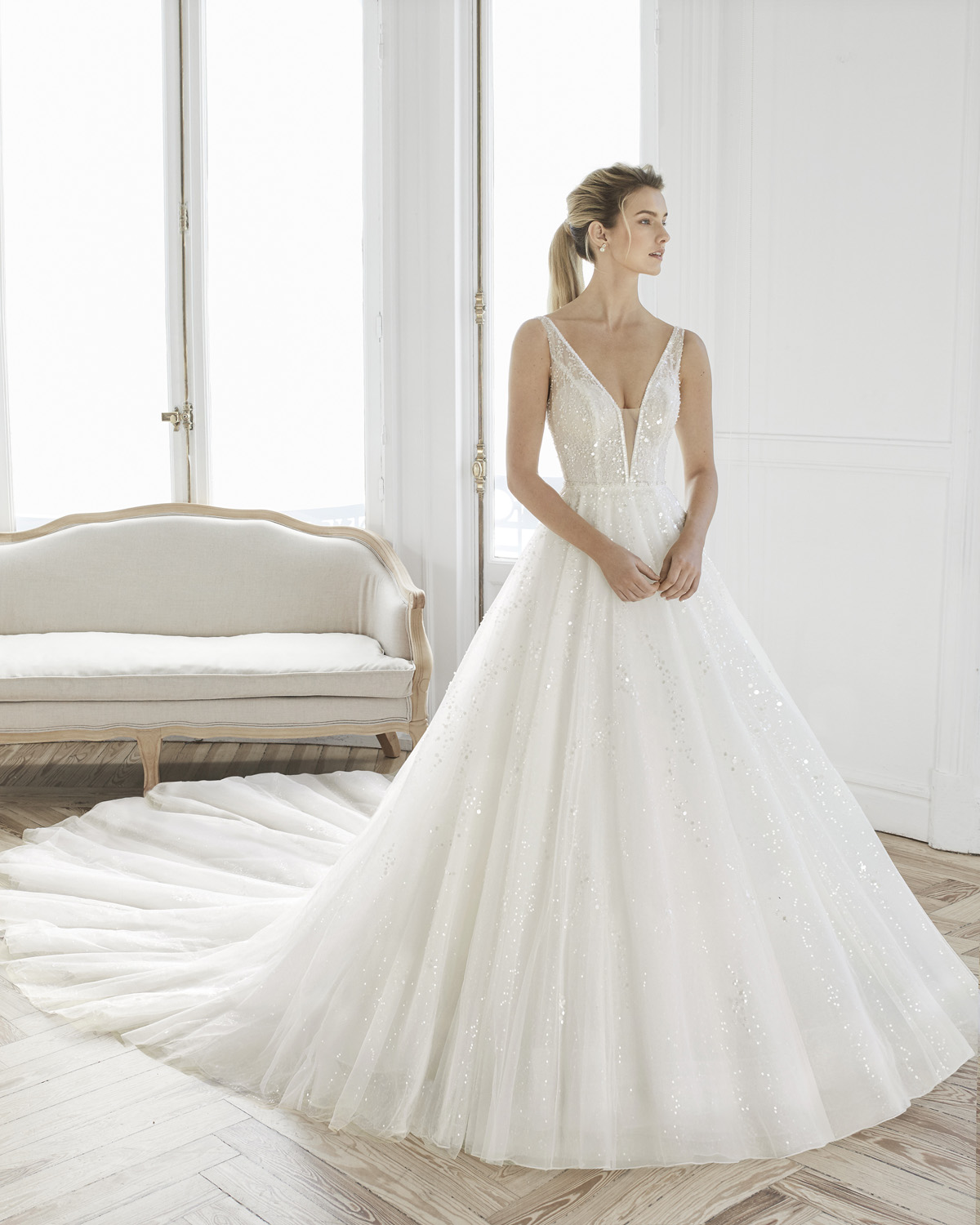 Doodt gemakkelijk Ongeldig Estelar - Rosa clara trouwjurk - Covers Bridal Couture - De mooiste  collectie trouwjurken
