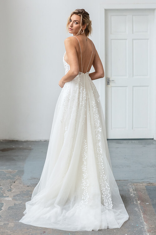 Amelia_tulle_wedding_dress_Love_Story_Bride